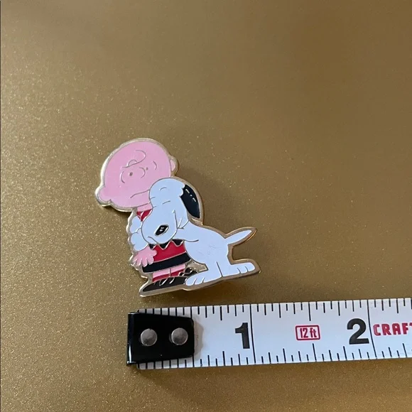 Vintage Charlie Brown & Snoopy Enamel Pin - Picture 2 of 4